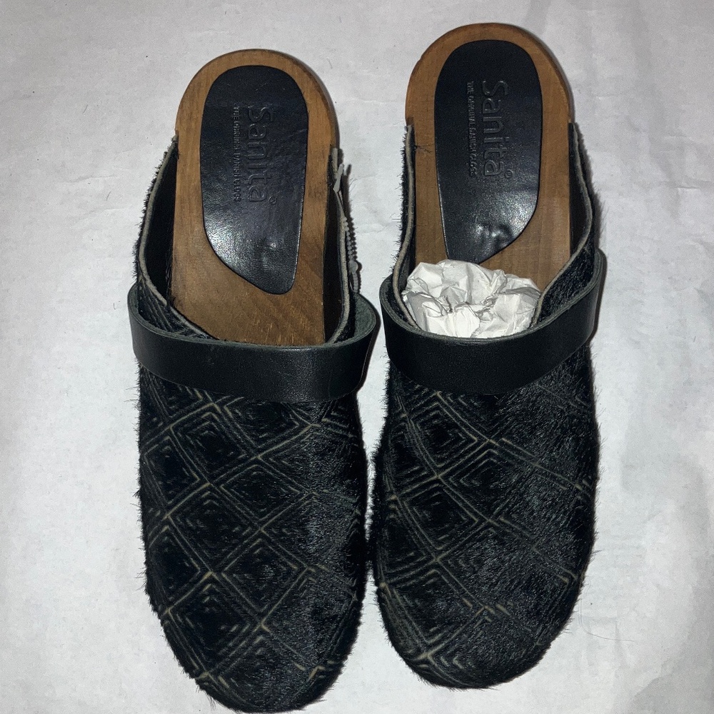 Sanita black calf hair clog